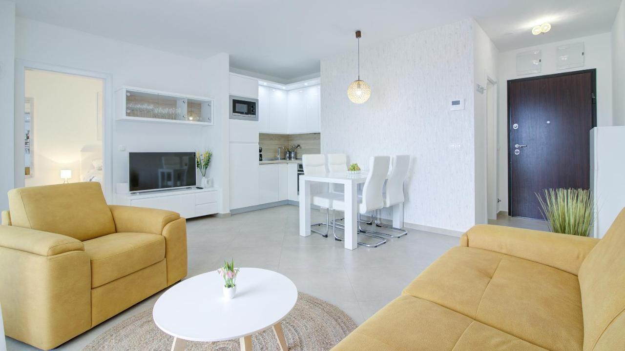 Apartments Luka - Villa Sunce Senj  Bagian luar foto
