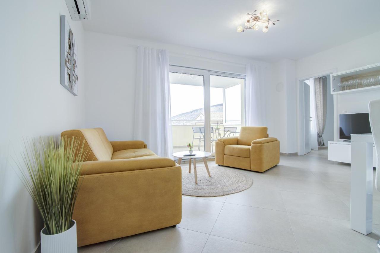 Apartments Luka - Villa Sunce Senj  Bagian luar foto